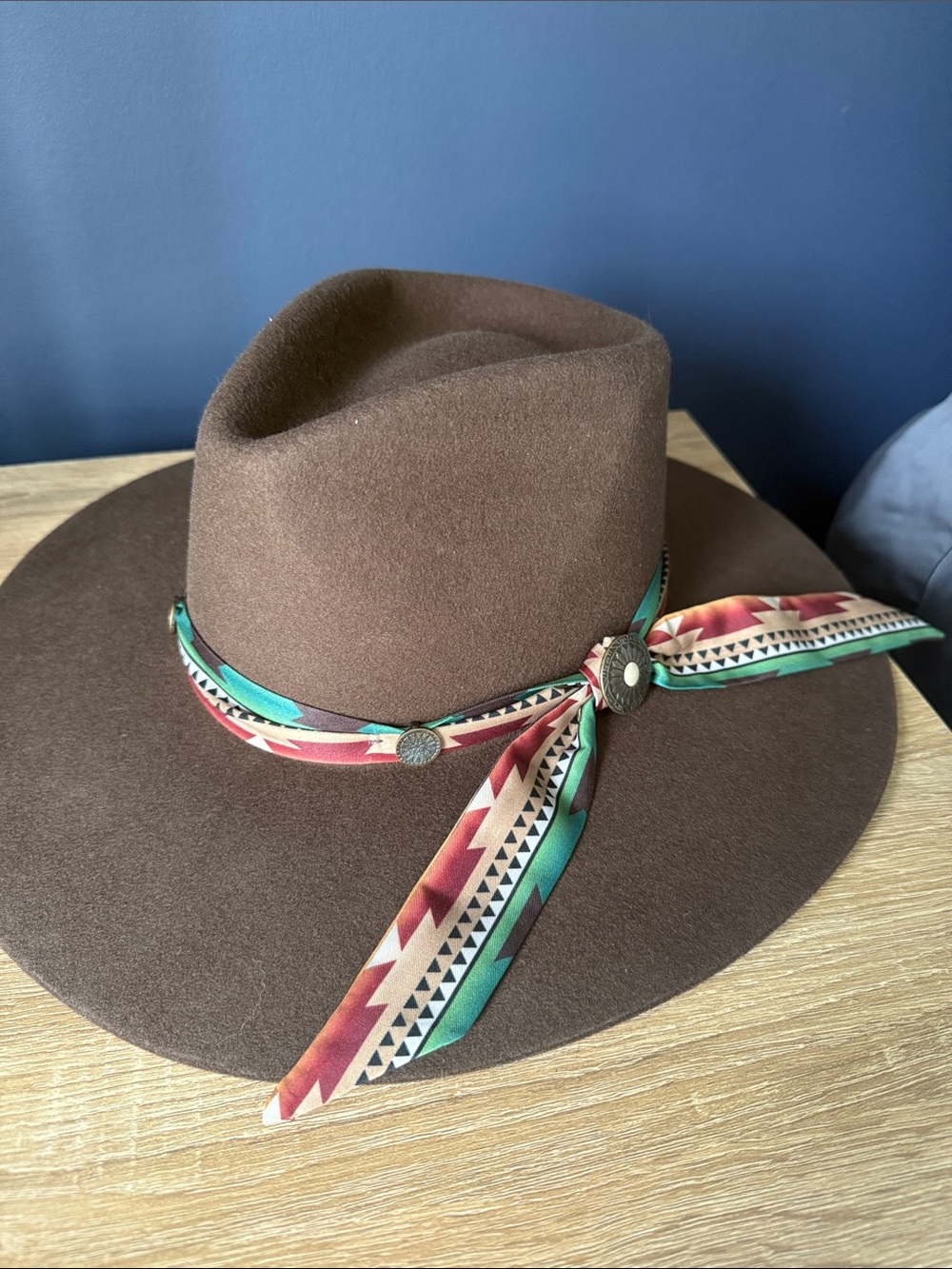 Brown Felt Western Fedora with Patterned Scarf Band New 53Cm
